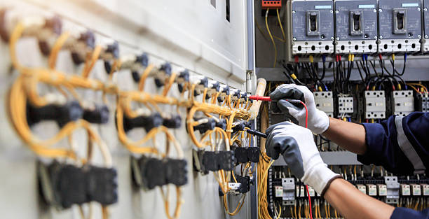 Professional Electrician technician working in Congress, AZ